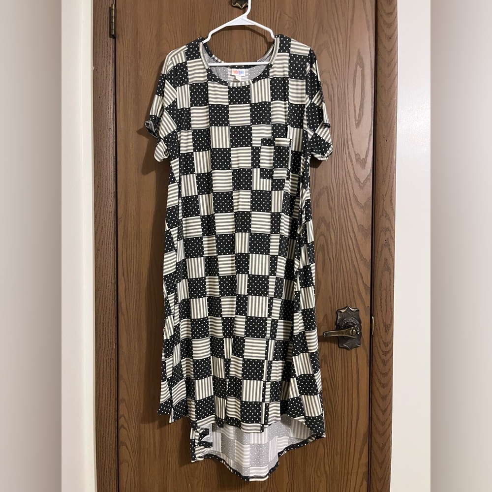 LuLaRoe Carly Black and White Patterned Midi Dress
